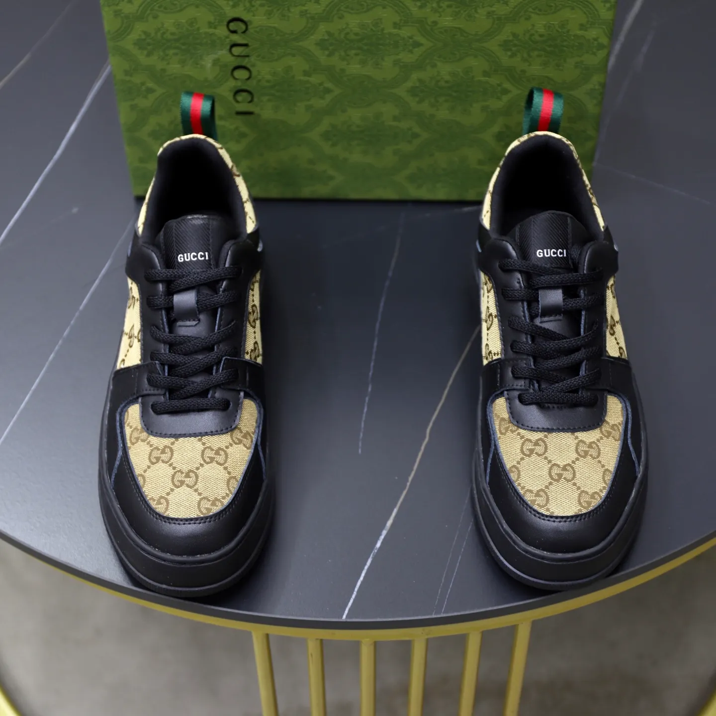 Ex-factory price: 420💰🙅‍♂️🙅‍♂️🙅‍♂️ Brand: GUCCI Standard code: 38-44 (45 customized) Grade: Same as the official website Material: Original cowhide material spliced with brand cloth Comfortable and breathable lining Lightweight and wear-resistant sports outsole Style category: Men's fashion casual shoes Running sports shoes Distinguished luxury brand elements Top luxury color: actual picture color